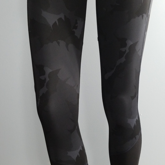 🍋LULULEMON LEGGINGS🍋 - Picture 5 of 8